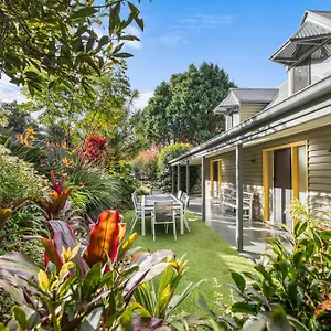 https://the-african-cottage.hotelssunshinecoast.net